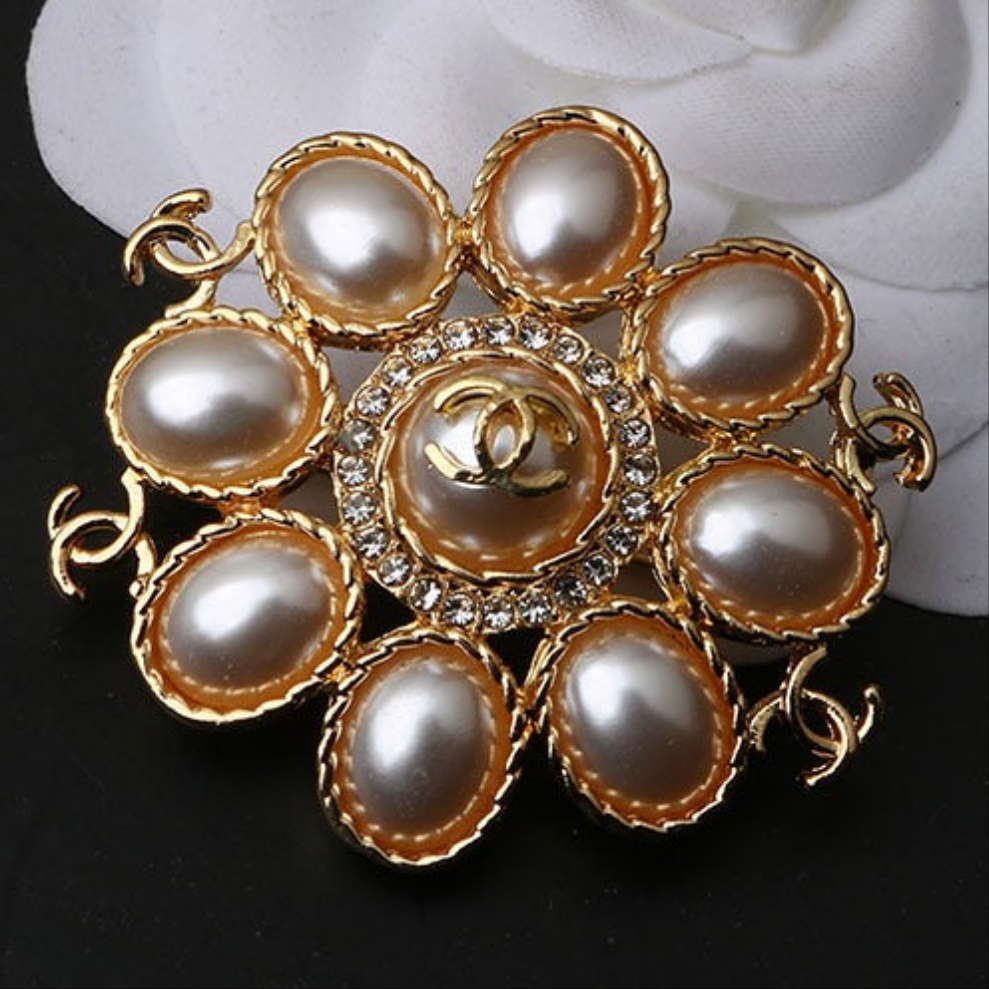 Designer Brooch Pin