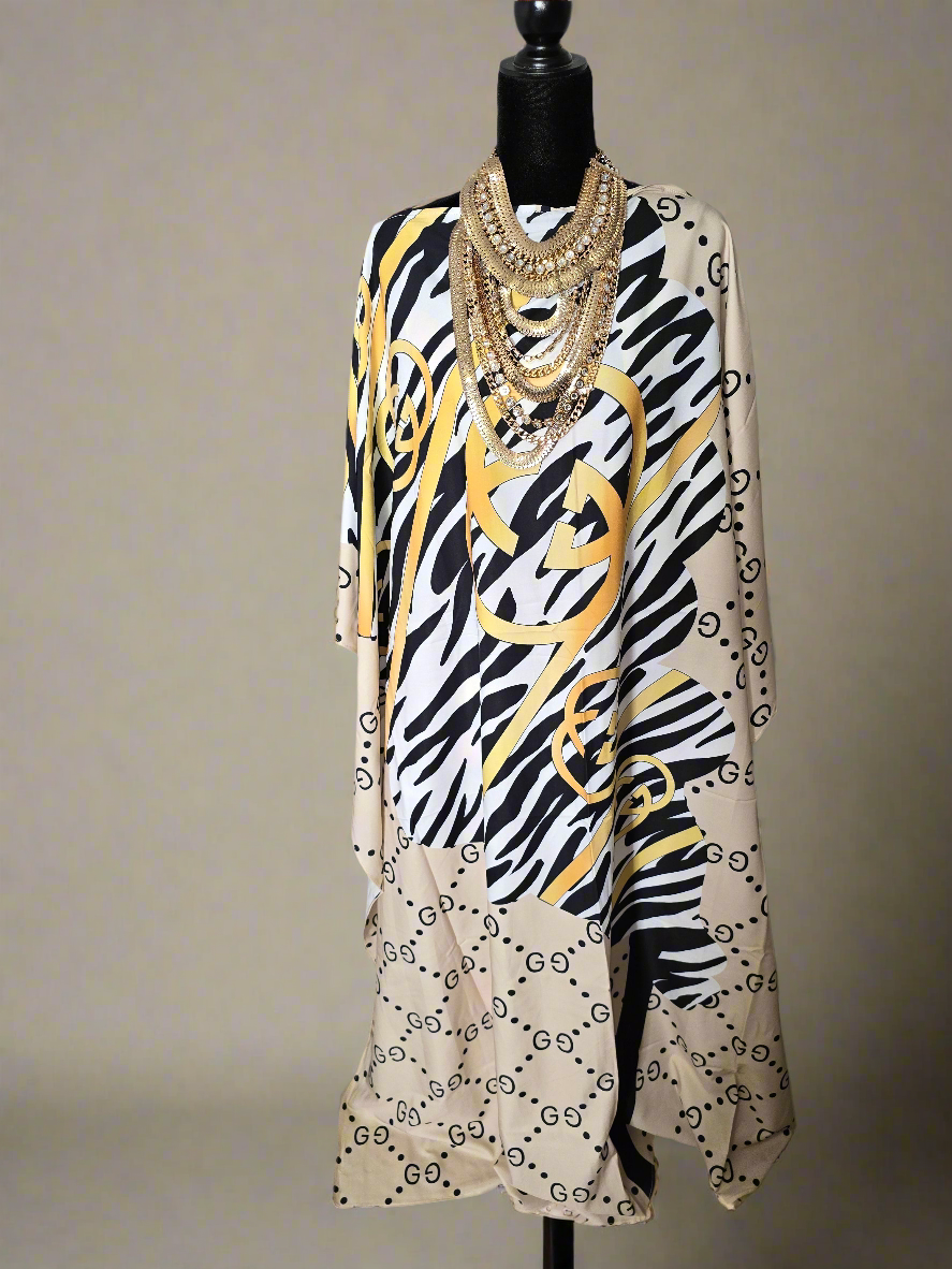 Pancho: Effortless Style and Warmth in Every Wear