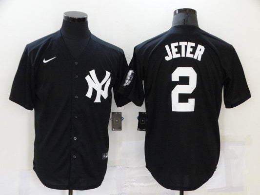 Men's New York Yankees Derek Jeter #2 Black Replica Baseball jersey