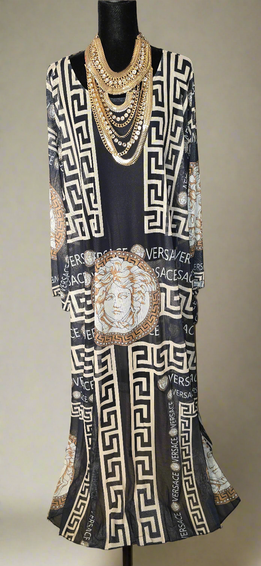 VV Black/Tan Coverup: Effortless Coverage with Timeless Style