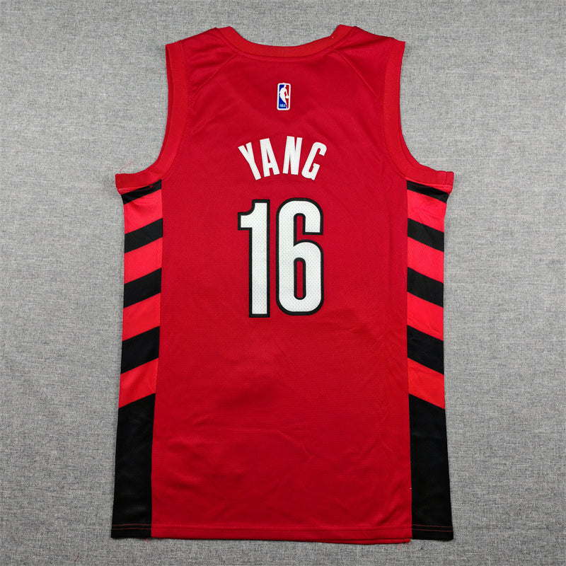 Men's Portland Trail Blazers Yang Hansen #16 Red 2022/23 Swingman Player Jersey - Statement Edition